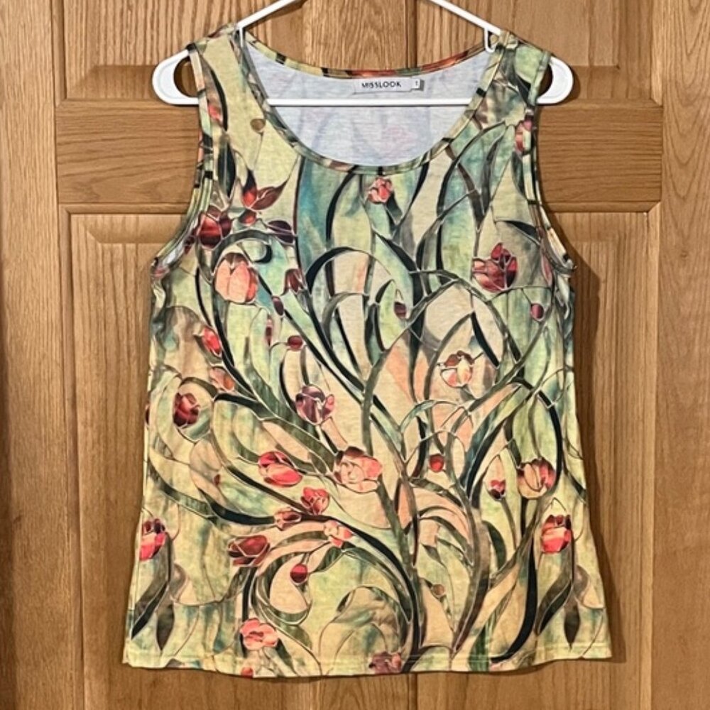 NWOT Mislook Wearable Art Yellow Floral Scoop Neck Tank Top